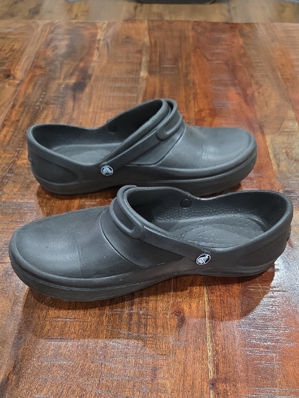 Crocs Clogs - Picture 5 of 7
